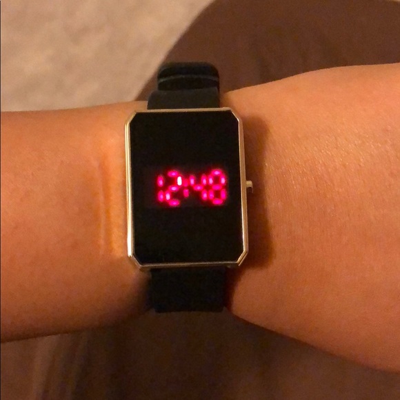 aeropostale digital watch